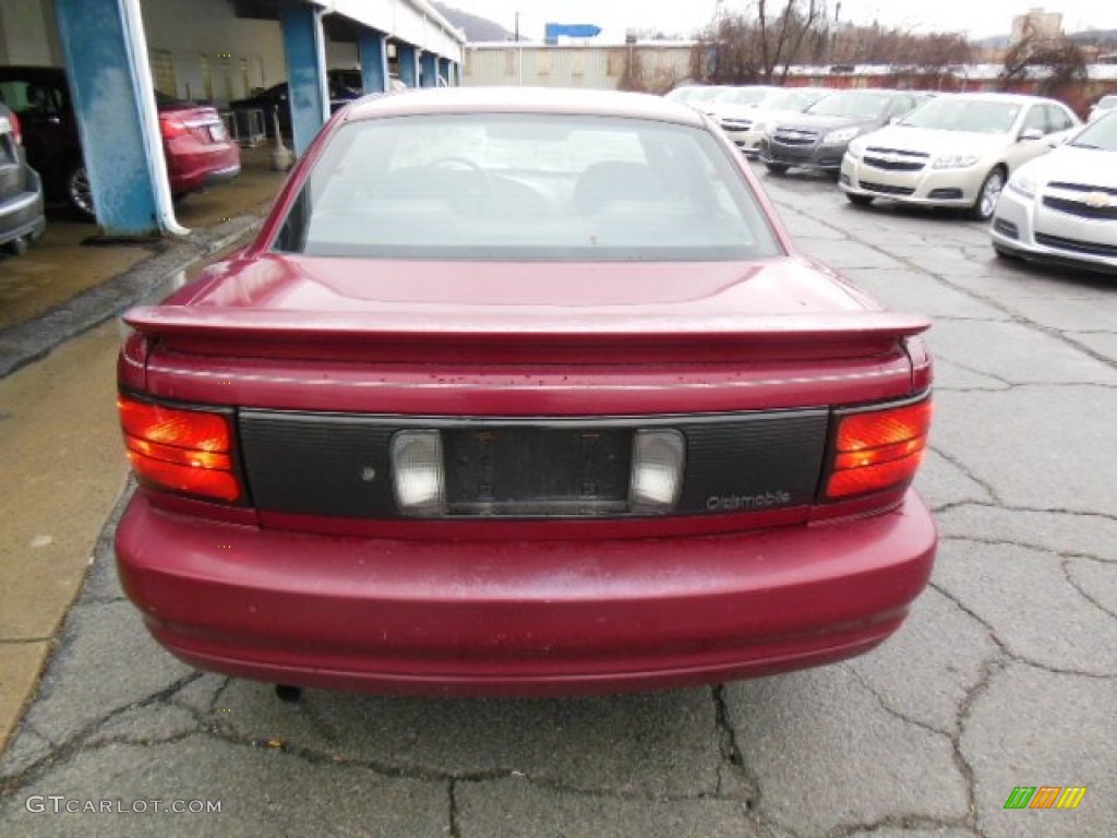 1998 Achieva SL - Medium Red Metallic / Graphite photo #7