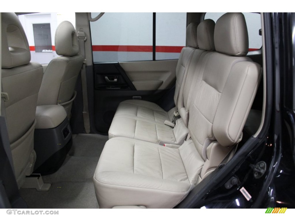 2005 Mitsubishi Montero Limited 4x4 Rear Seat Photos
