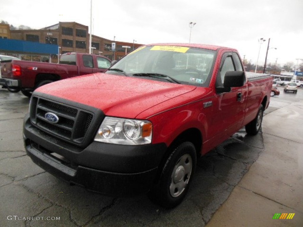 2005 F150 XL Regular Cab - Bright Red / Medium Flint Grey photo #4
