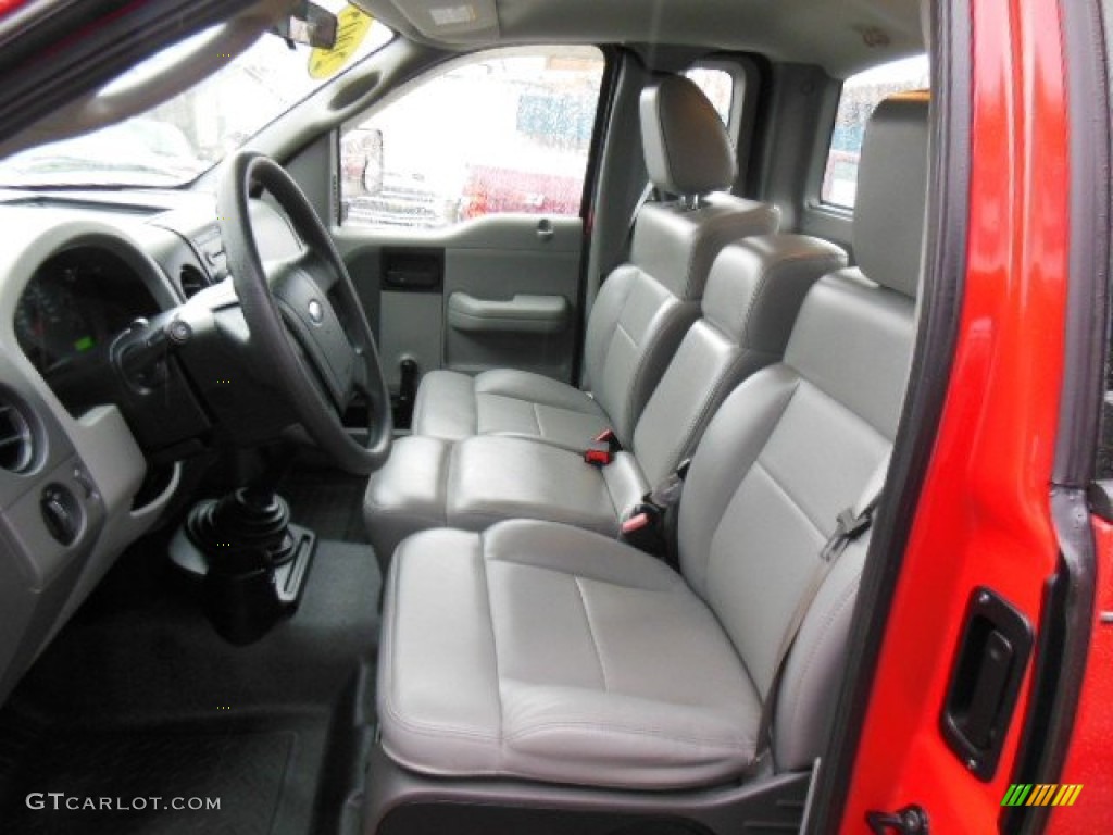2005 Ford F150 XL Regular Cab Front Seat Photo #74599082