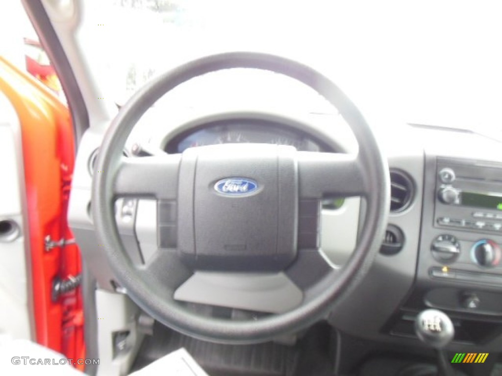 2005 F150 XL Regular Cab - Bright Red / Medium Flint Grey photo #17