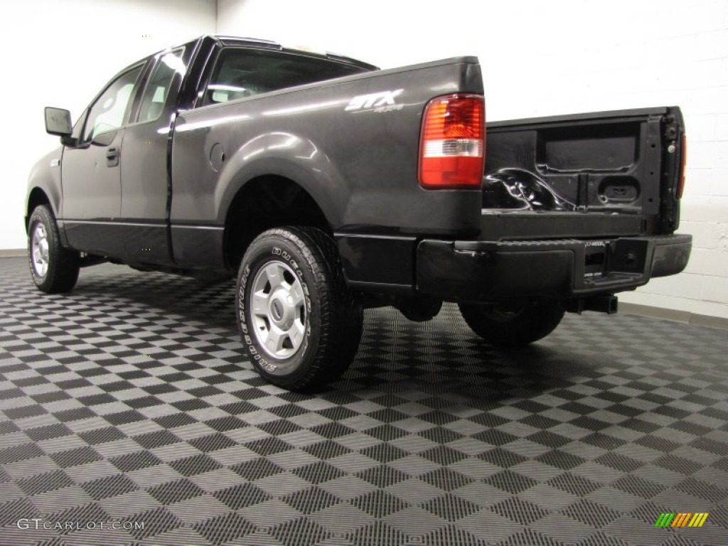 2004 F150 STX SuperCab 4x4 - Black / Dark Flint photo #2