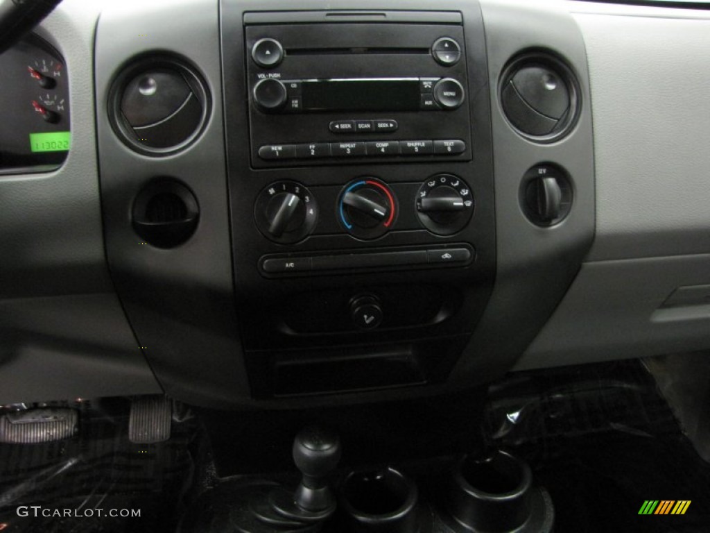 2004 F150 STX SuperCab 4x4 - Black / Dark Flint photo #22