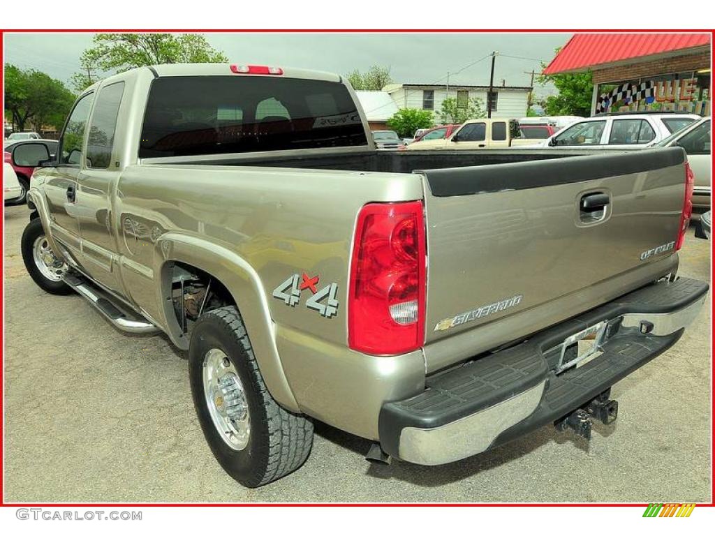 2003 Silverado 2500HD LS Extended Cab 4x4 - Light Pewter Metallic / Dark Charcoal photo #3