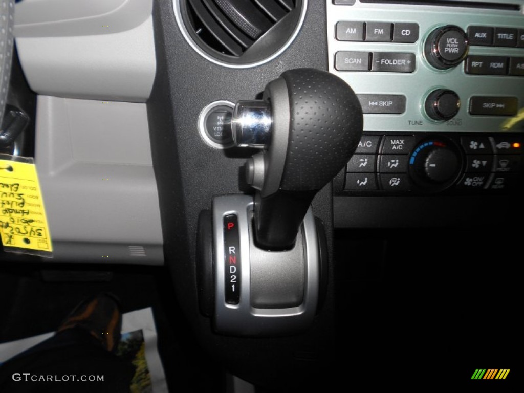 2010 Pilot LX 4WD - Crystal Black Pearl / Gray photo #31