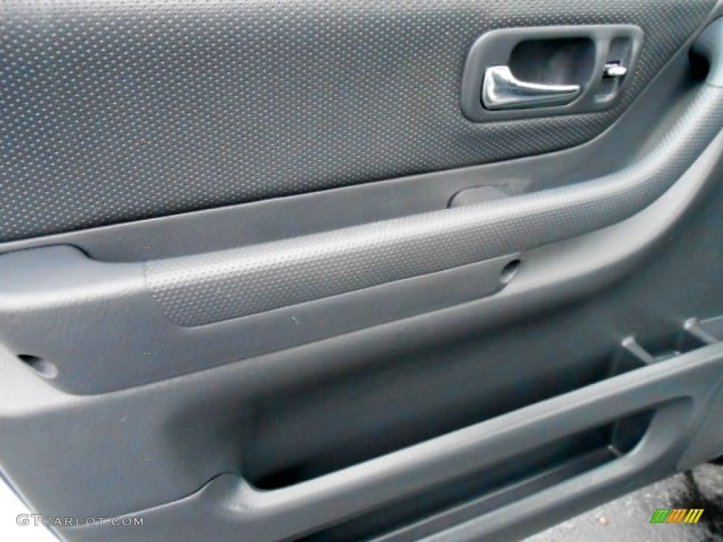 2001 CR-V EX 4WD - Taffeta White / Dark Gray photo #16
