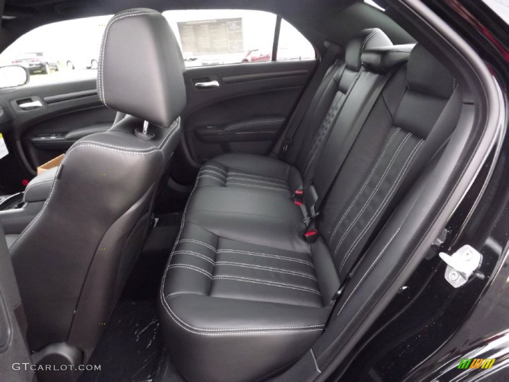 2013 Chrysler 300 S V8 Rear Seat Photo #74614860