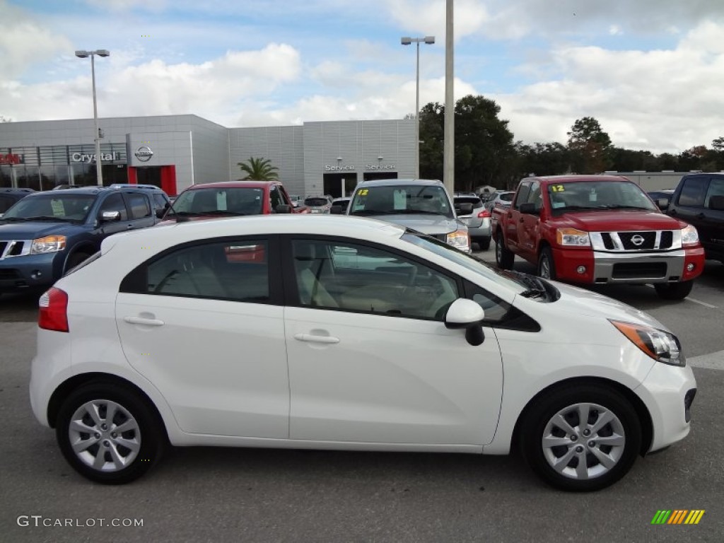 Clear White 2013 Kia Rio EX 5-Door Exterior Photo #74626479