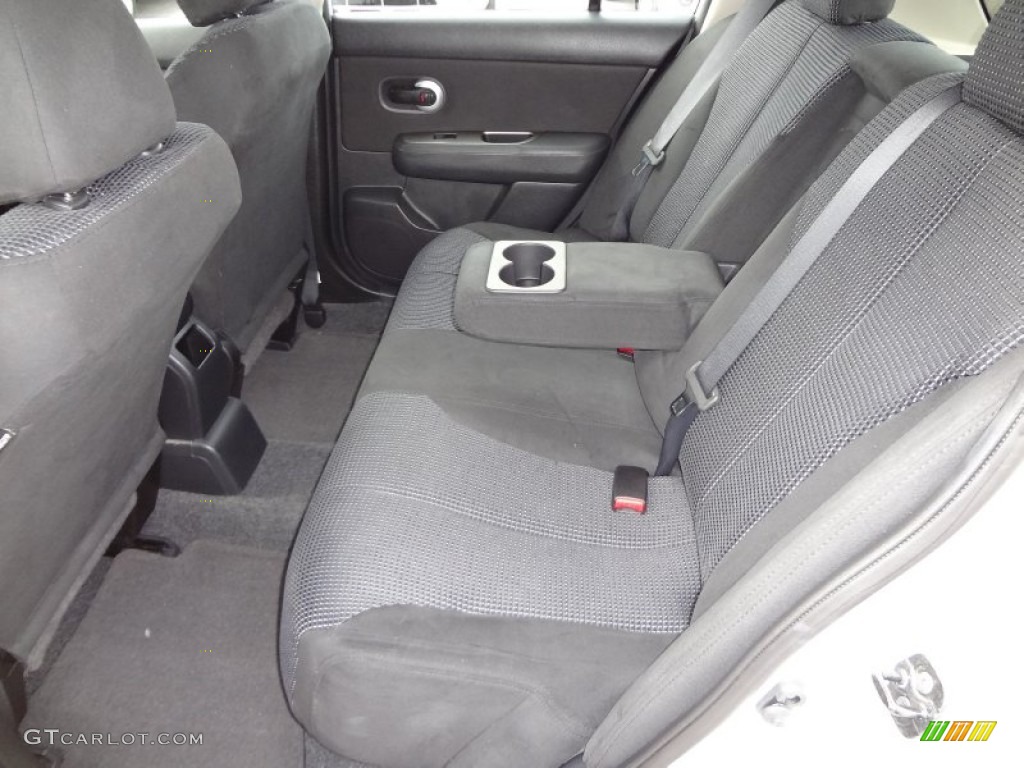 2012 Nissan Versa 1.8 SL Hatchback Rear Seat Photos