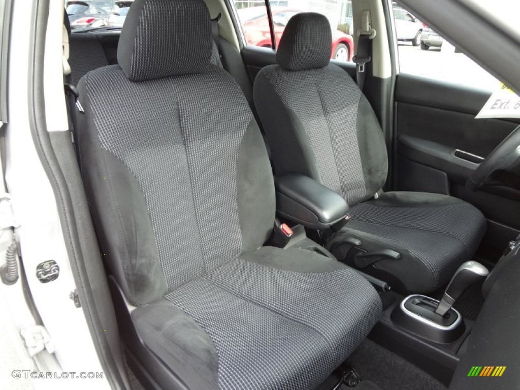 2012 Nissan Versa 1.8 SL Hatchback Front Seat Photo #74627112