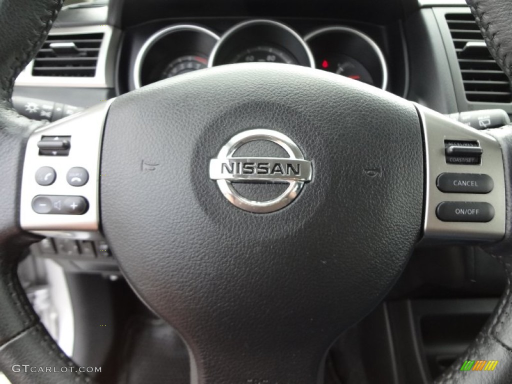 2012 Nissan Versa 1.8 SL Hatchback Controls Photo #74627346