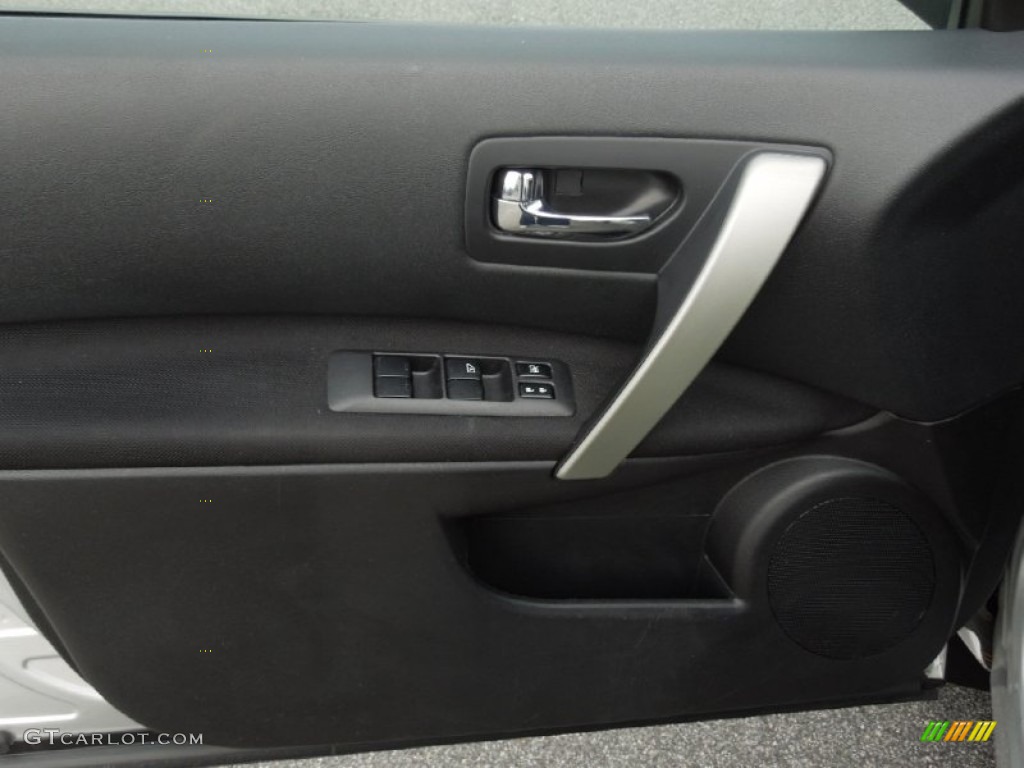 2011 Rogue S - Silver Ice Metallic / Black photo #10