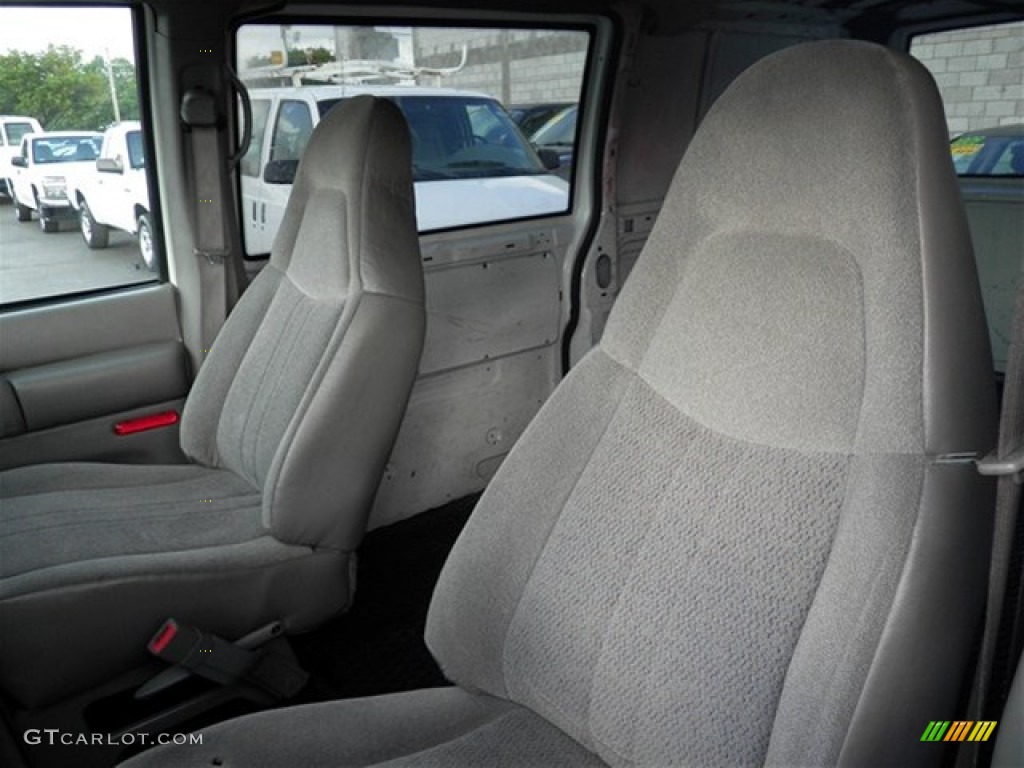 2004 Astro AWD Cargo Van - Summit White / Medium Gray photo #16