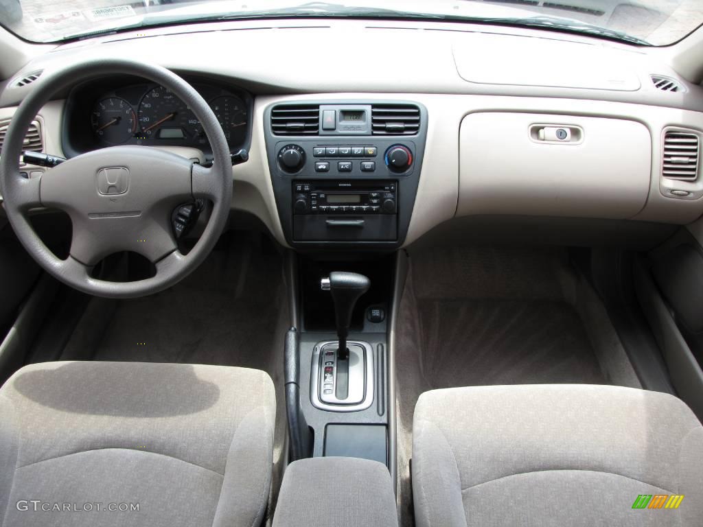 2002 Accord LX Sedan - Naples Gold Metallic / Ivory photo #20