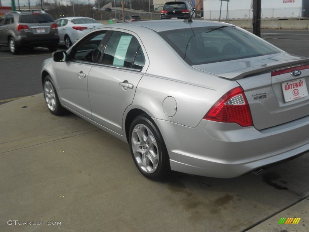 2010 Fusion SE V6 - Brilliant Silver Metallic / Charcoal Black photo #7