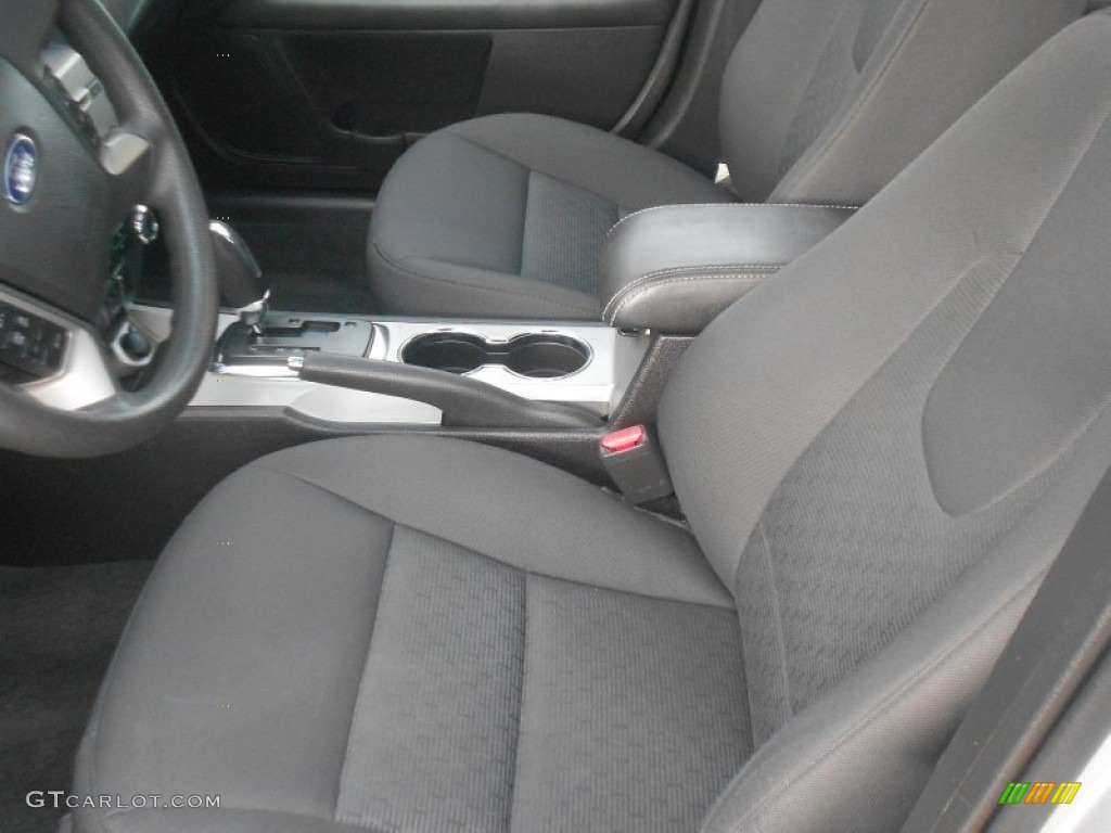 2010 Fusion SE V6 - Brilliant Silver Metallic / Charcoal Black photo #11