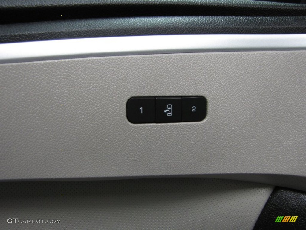 2011 Traverse LTZ AWD - Steel Green Metallic / Light Gray/Ebony photo #16