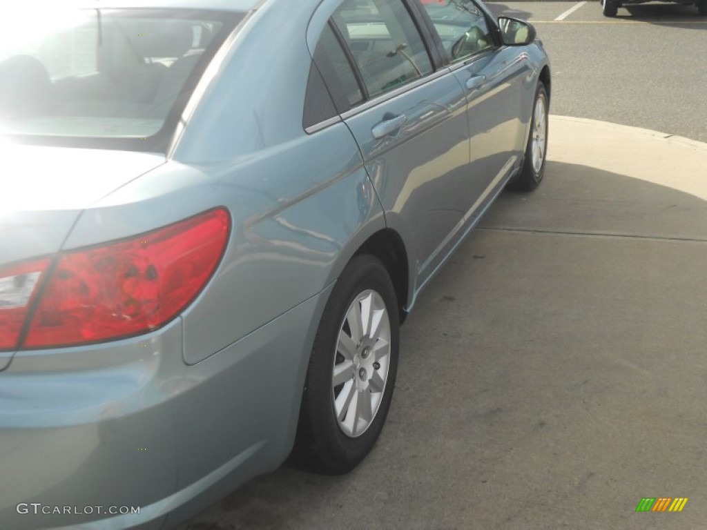 2009 Sebring LX Sedan - Clearwater Blue Pearl / Dark Slate Gray photo #5