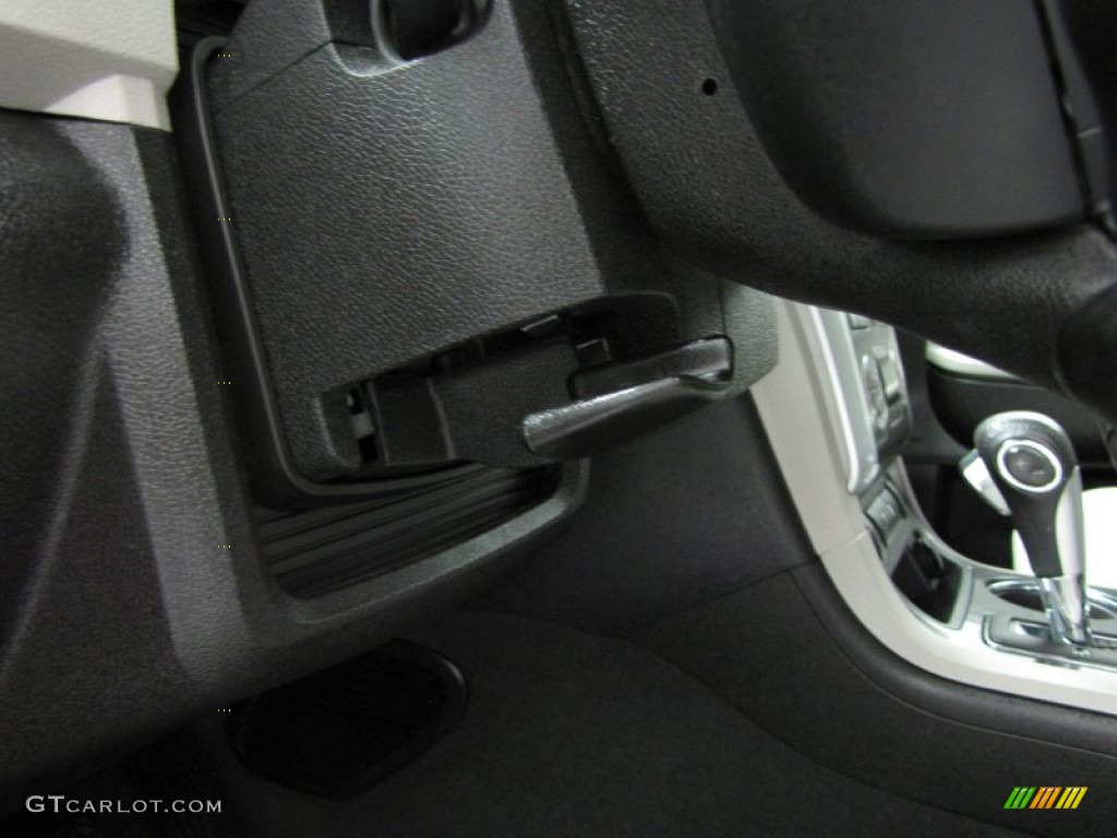 2011 Traverse LTZ AWD - Steel Green Metallic / Light Gray/Ebony photo #24