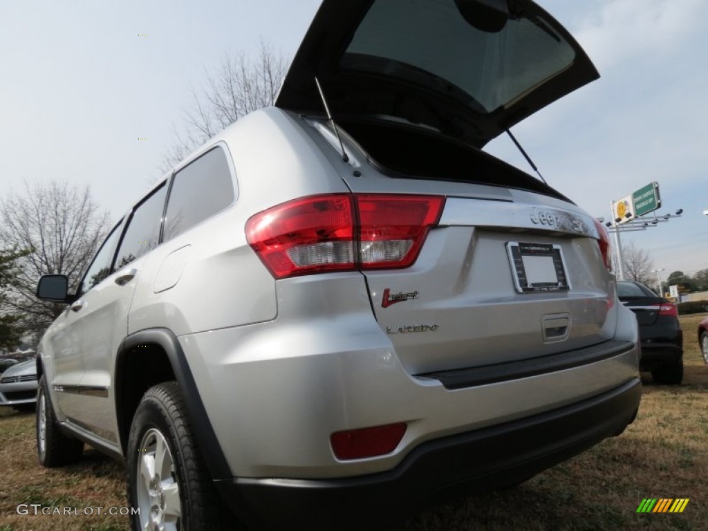 2013 Grand Cherokee Laredo - Bright Silver Metallic / Black photo #10
