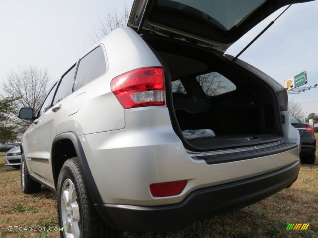 2013 Grand Cherokee Laredo - Bright Silver Metallic / Black photo #11
