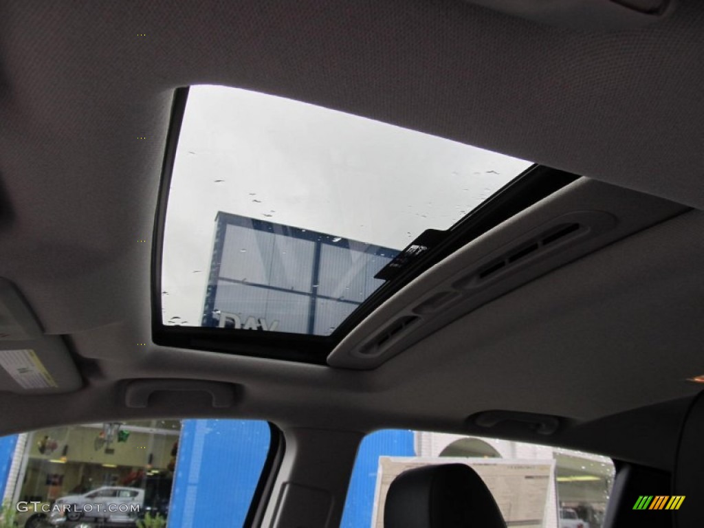 2013 Chevrolet Sonic LTZ Hatch Sunroof Photo #74636816