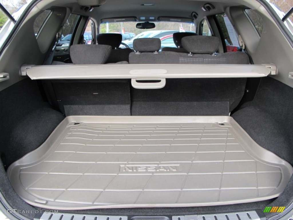 2004 Nissan Murano SL AWD Trunk Photos