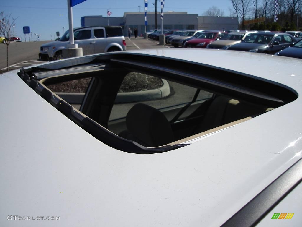 2007 Civic EX Sedan - Taffeta White / Ivory photo #10