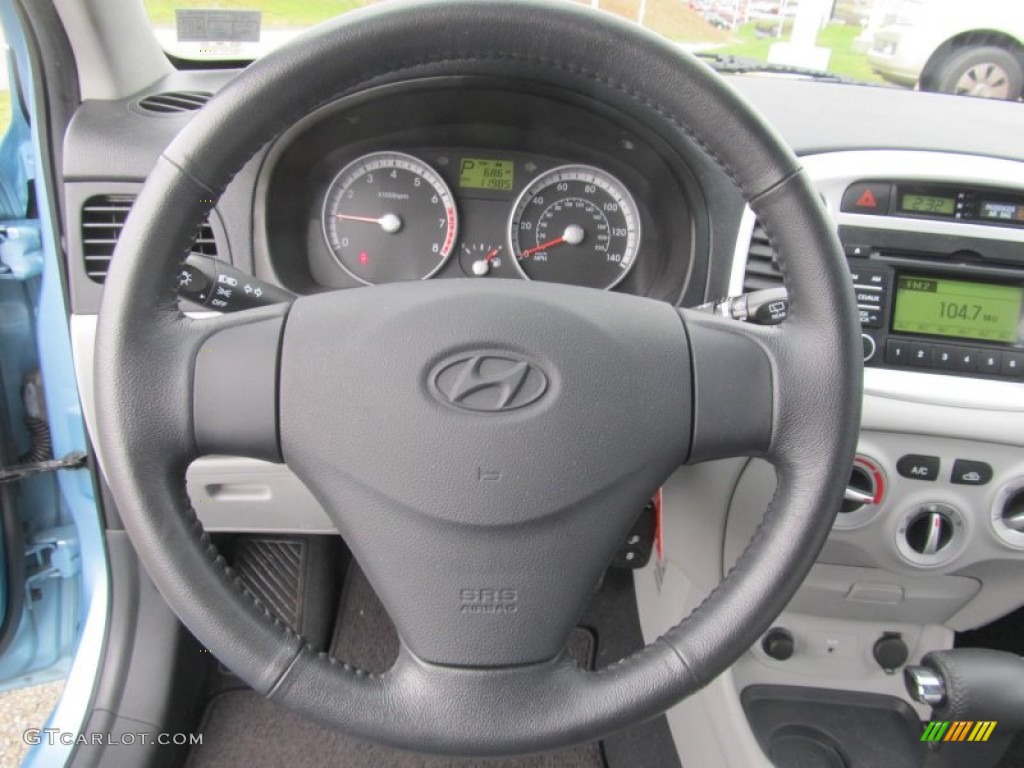 2009 Hyundai Accent GS 3 Door Steering Wheel Photos