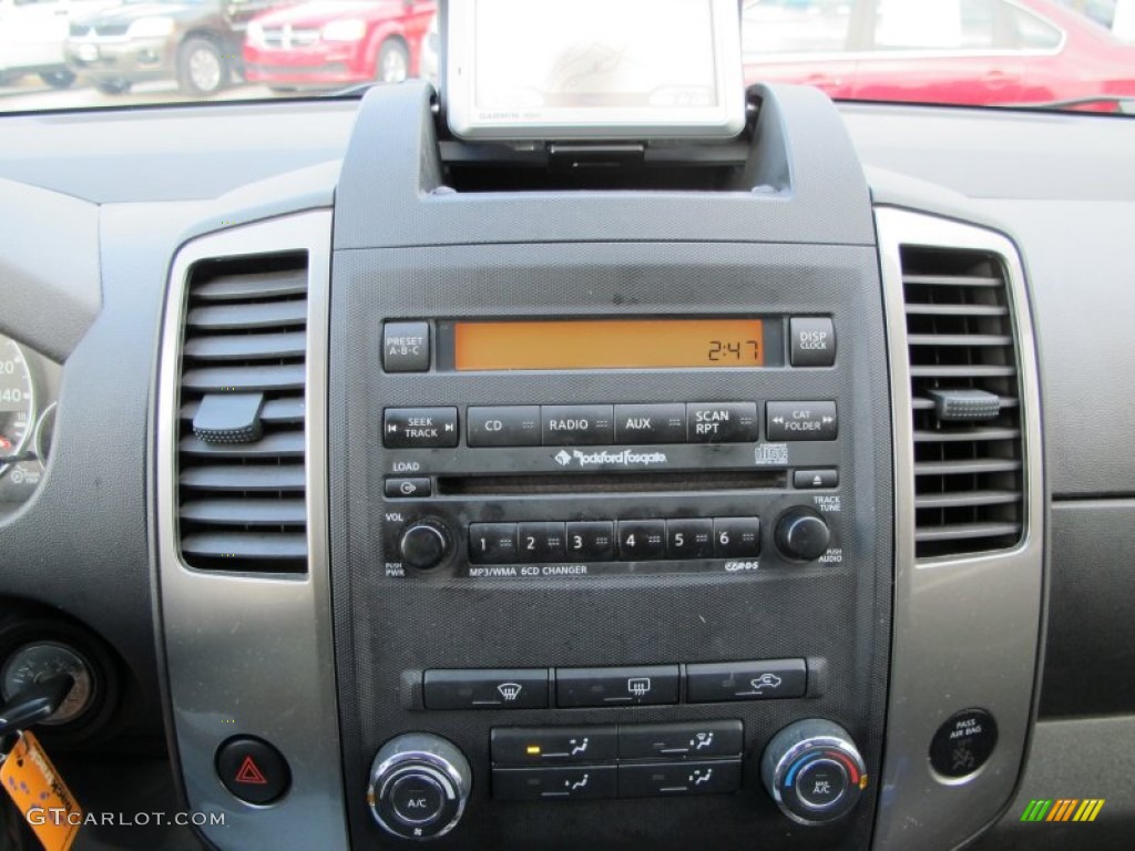 2010 Nissan Xterra SE 4x4 Controls Photo #74640643