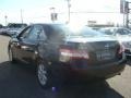 Black - Camry LE Photo No. 4