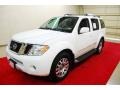 Avalanche White - Pathfinder LE Photo No. 3