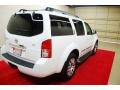 Avalanche White - Pathfinder LE Photo No. 6