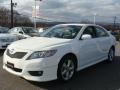 Super White - Camry SE Photo No. 3