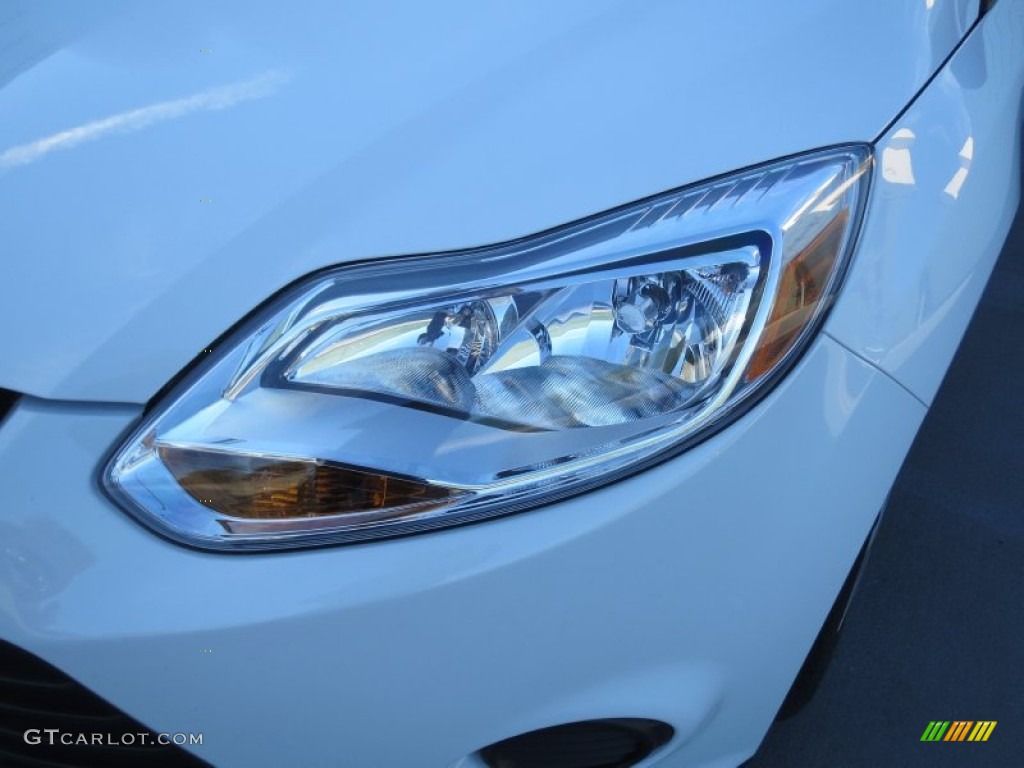 2012 Focus S Sedan - Oxford White / Charcoal Black photo #8