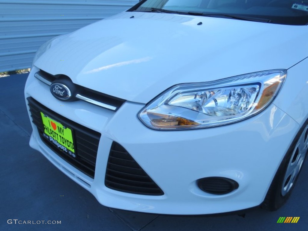 2012 Focus S Sedan - Oxford White / Charcoal Black photo #9