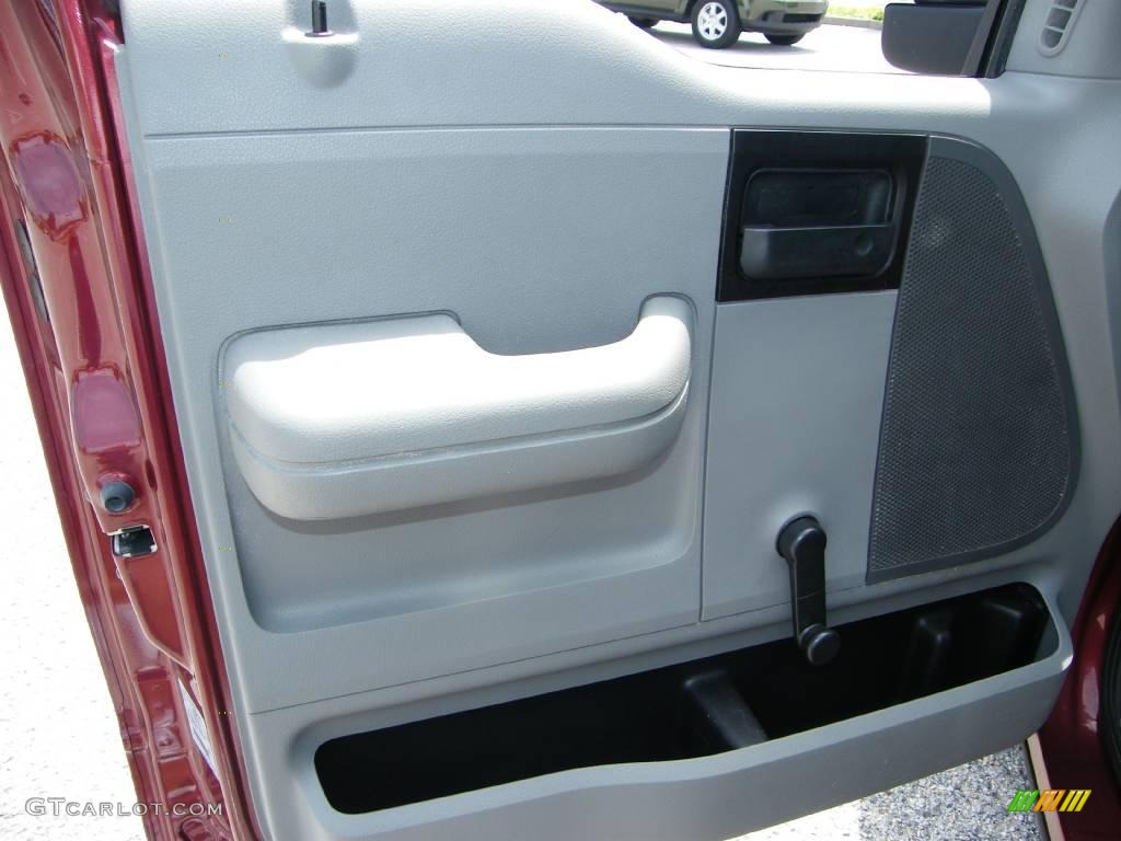 2005 F150 XL Regular Cab - Dark Toreador Red Metallic / Medium Flint Grey photo #16