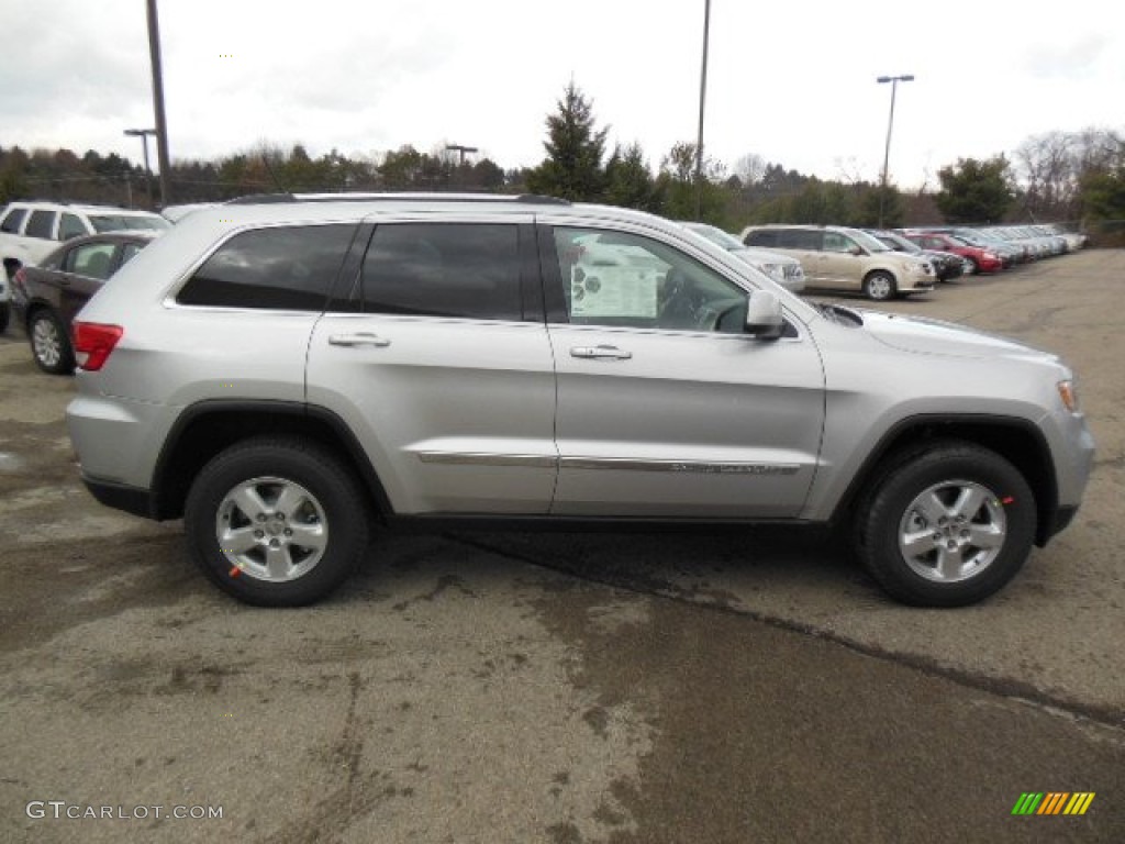2013 Grand Cherokee Laredo 4x4 - Bright Silver Metallic / Black photo #5