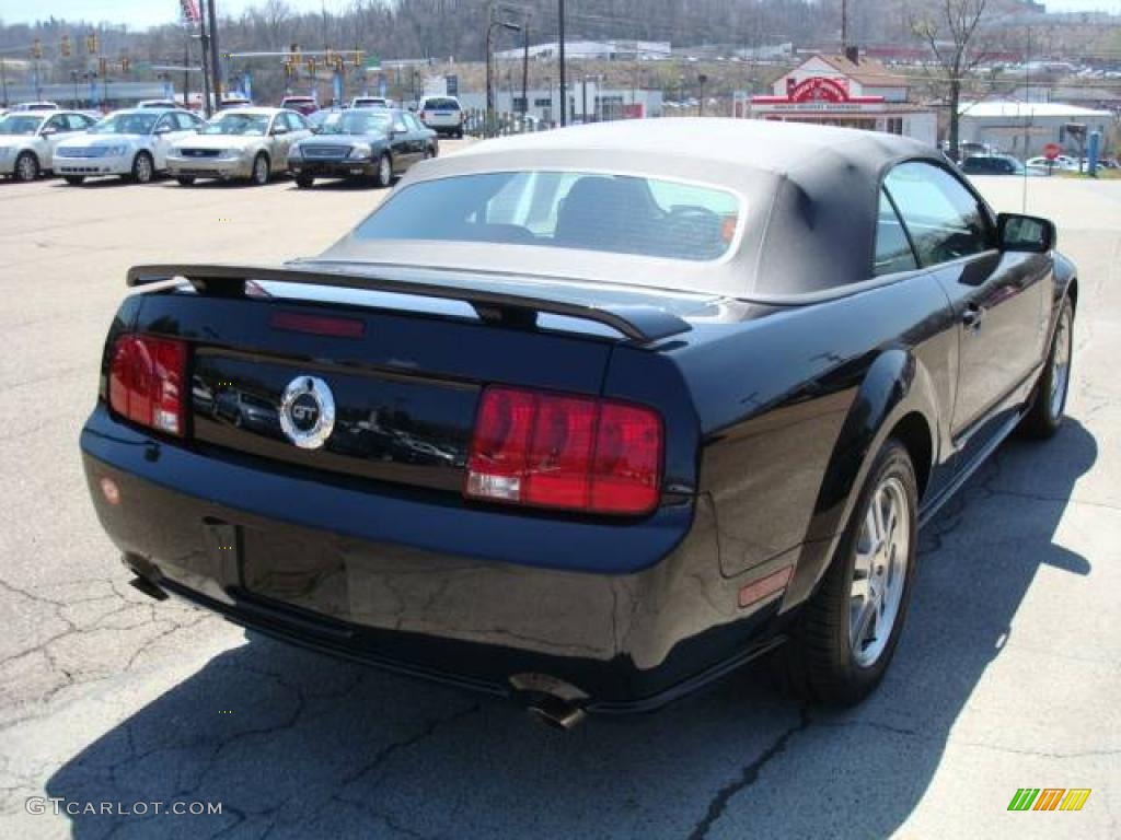 2005 Mustang GT Premium Convertible - Black / Red Leather photo #4