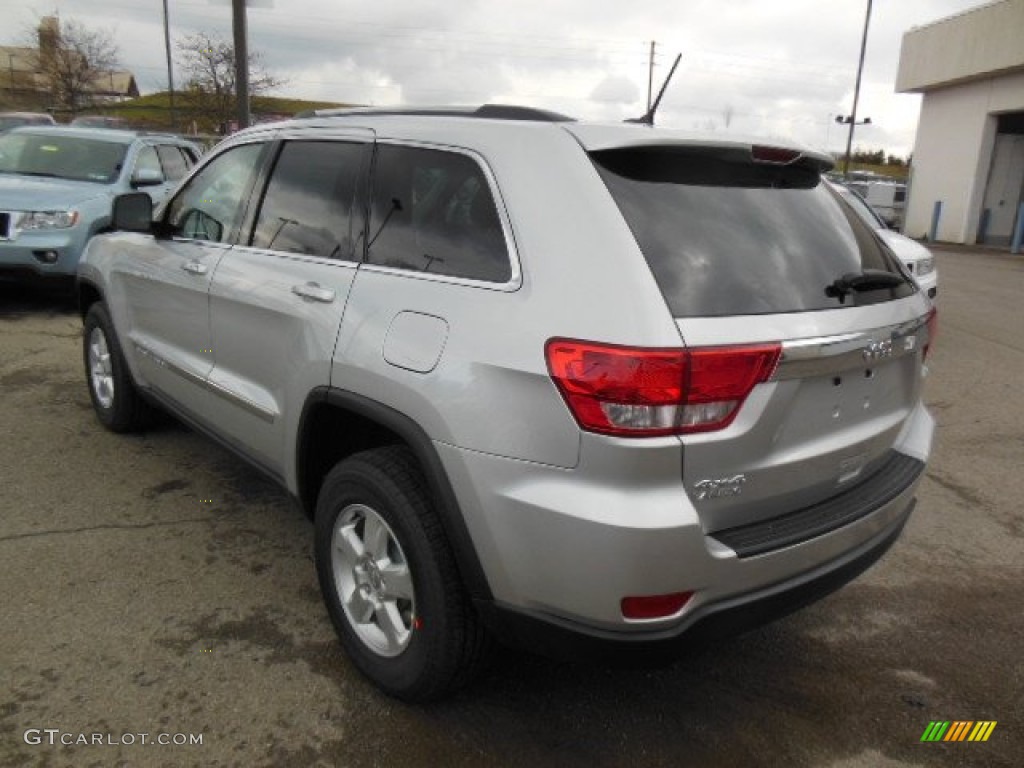 2013 Grand Cherokee Laredo 4x4 - Bright Silver Metallic / Black photo #8