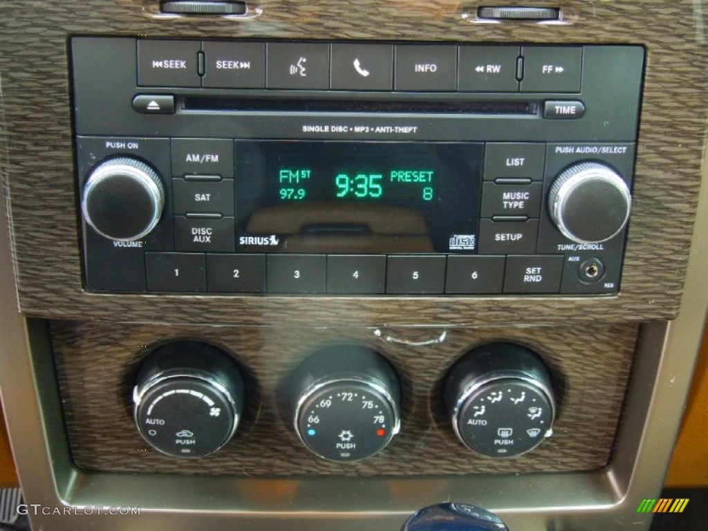 2012 Jeep Liberty Limited Audio System Photo #74655852