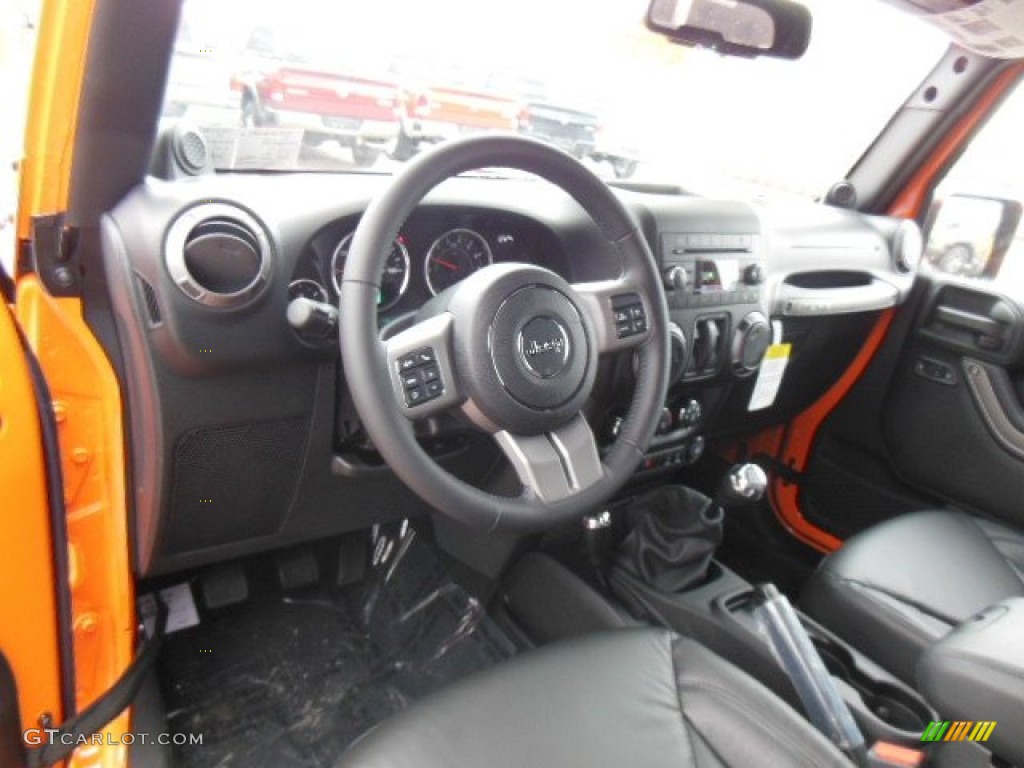 2013 Wrangler Moab Edition 4x4 - Crush Orange / Moab Black Leather photo #10