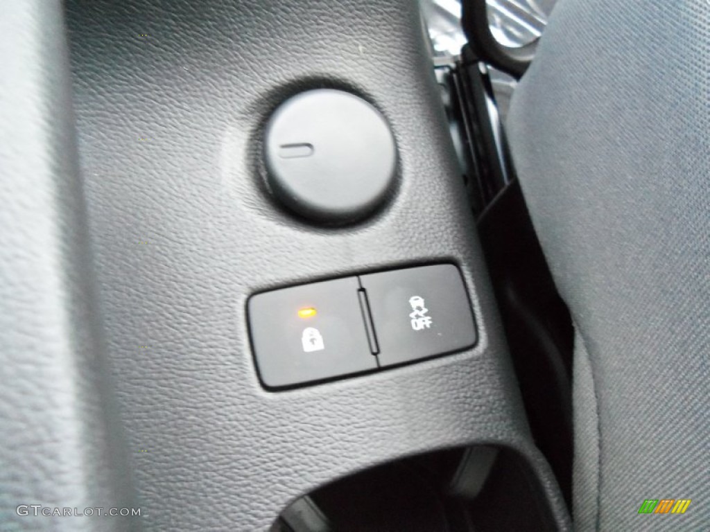 2013 Chevrolet Sonic LS Hatch Controls Photo #74656891