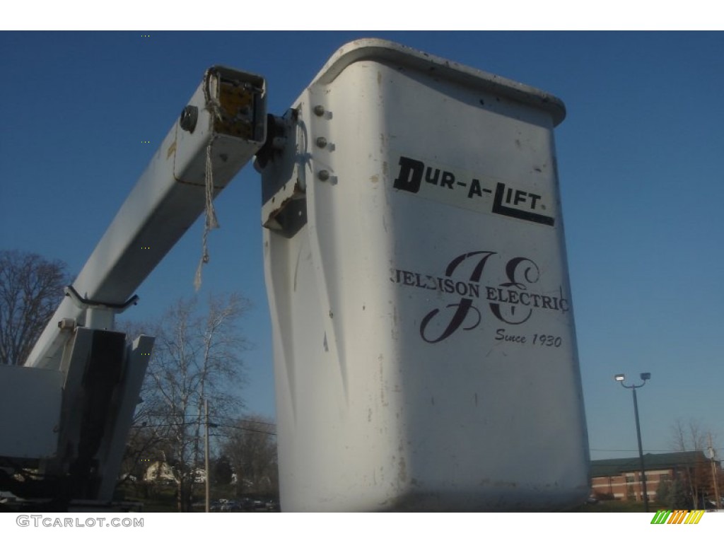 1997 C/K 3500 C3500 Regular Cab Dually Chassis - Summit White / Pewter photo #9