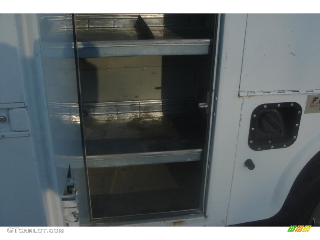 1997 C/K 3500 C3500 Regular Cab Dually Chassis - Summit White / Pewter photo #15