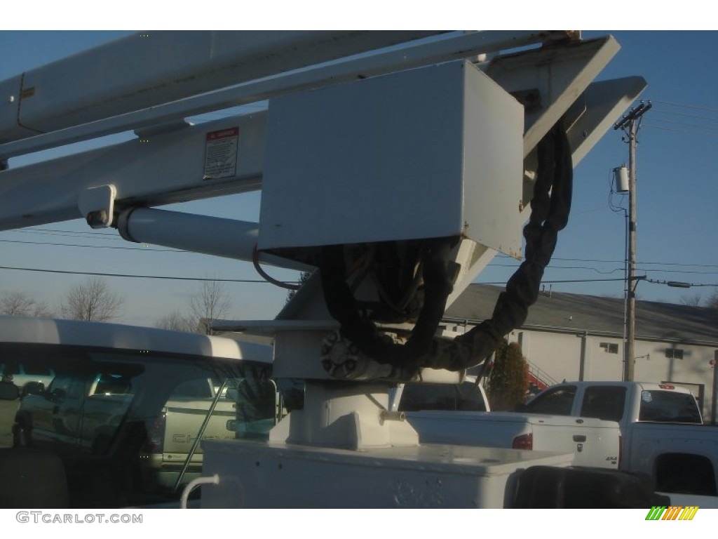 1997 C/K 3500 C3500 Regular Cab Dually Chassis - Summit White / Pewter photo #36