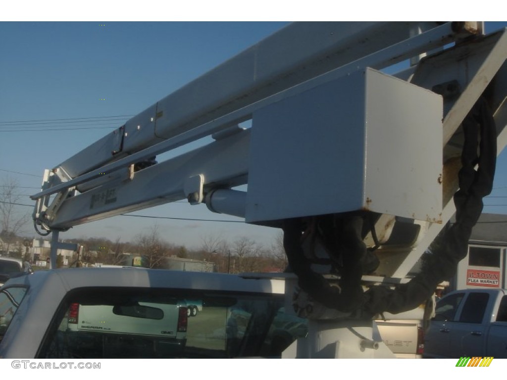 1997 C/K 3500 C3500 Regular Cab Dually Chassis - Summit White / Pewter photo #37