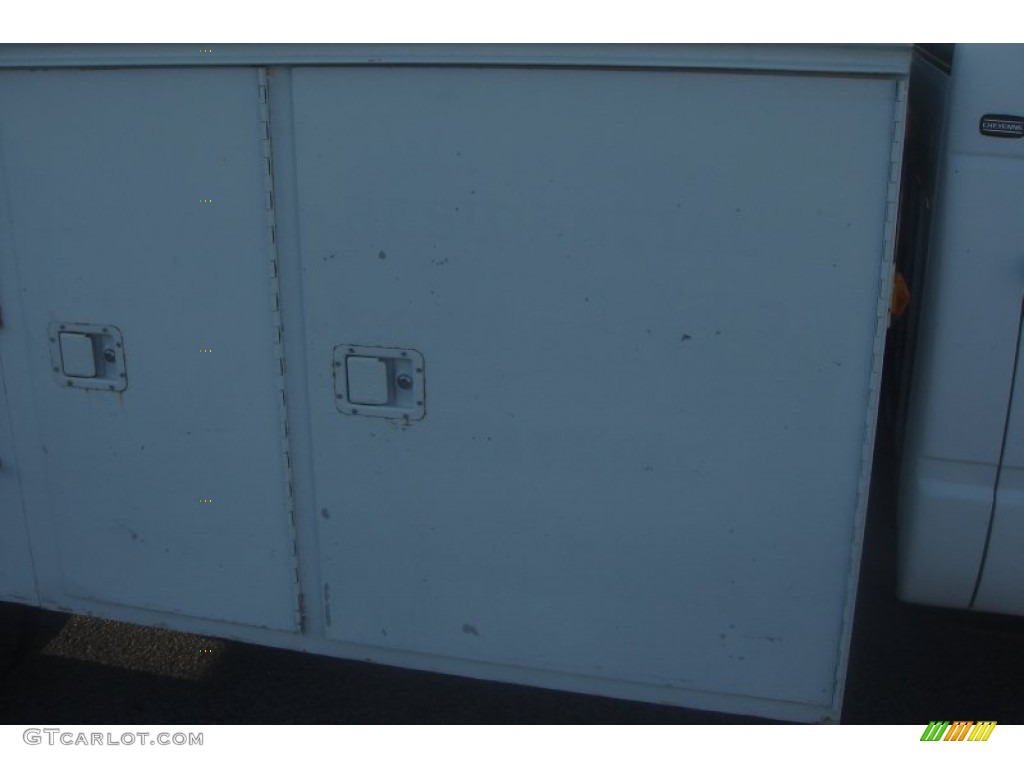 1997 C/K 3500 C3500 Regular Cab Dually Chassis - Summit White / Pewter photo #40