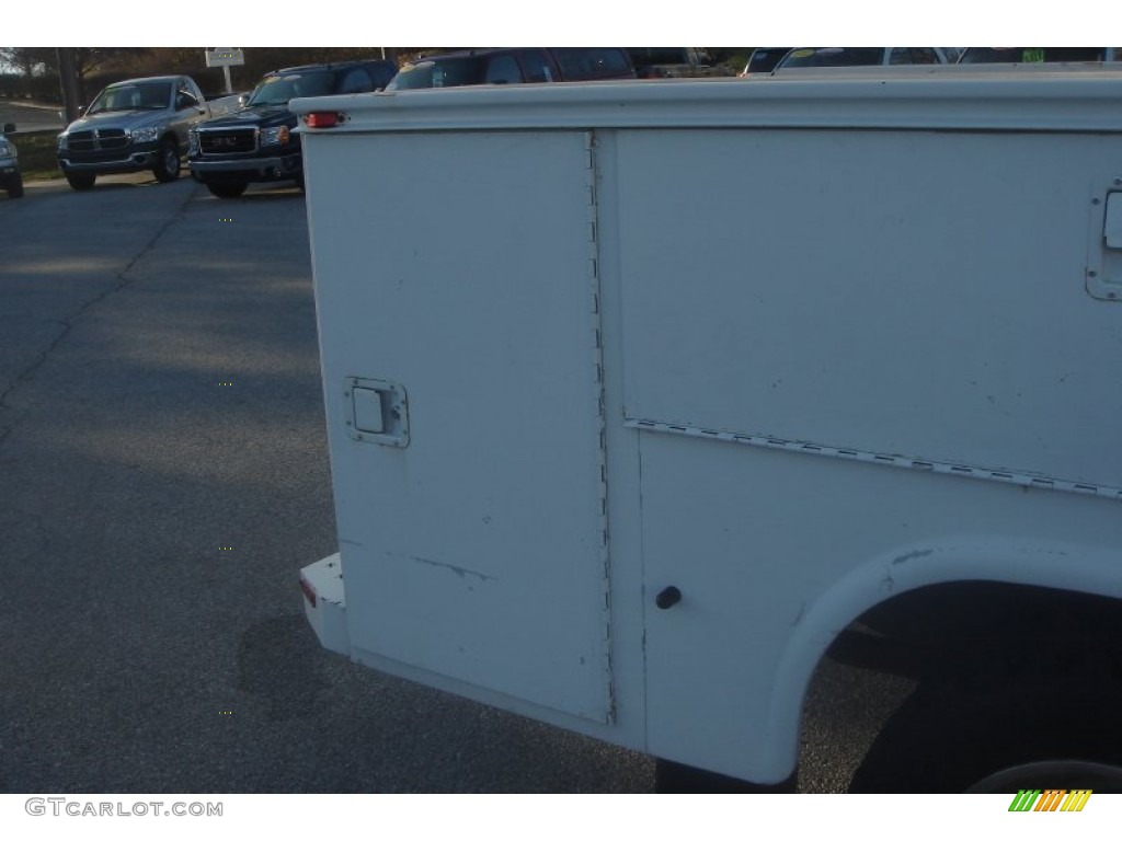 1997 C/K 3500 C3500 Regular Cab Dually Chassis - Summit White / Pewter photo #43