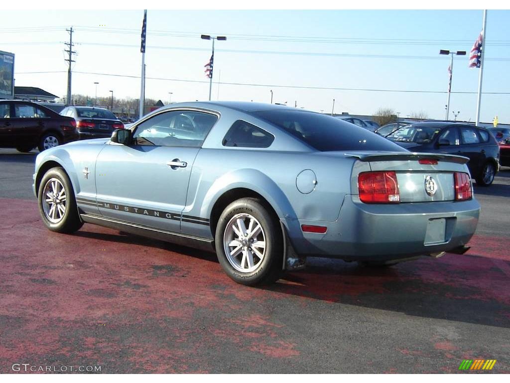 2007 Mustang V6 Premium Coupe - Windveil Blue Metallic / Dark Charcoal photo #3